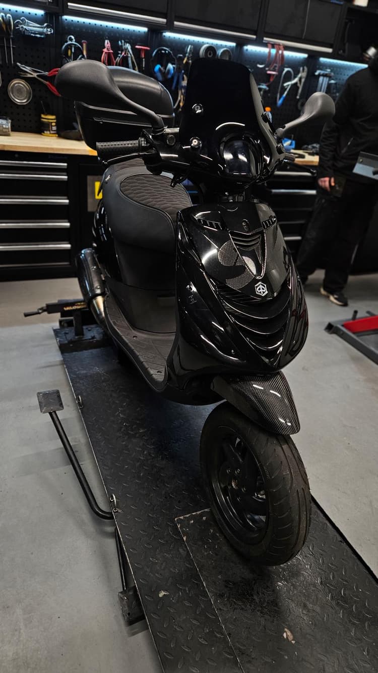 Stuur ons een bericht - Desa Scooters